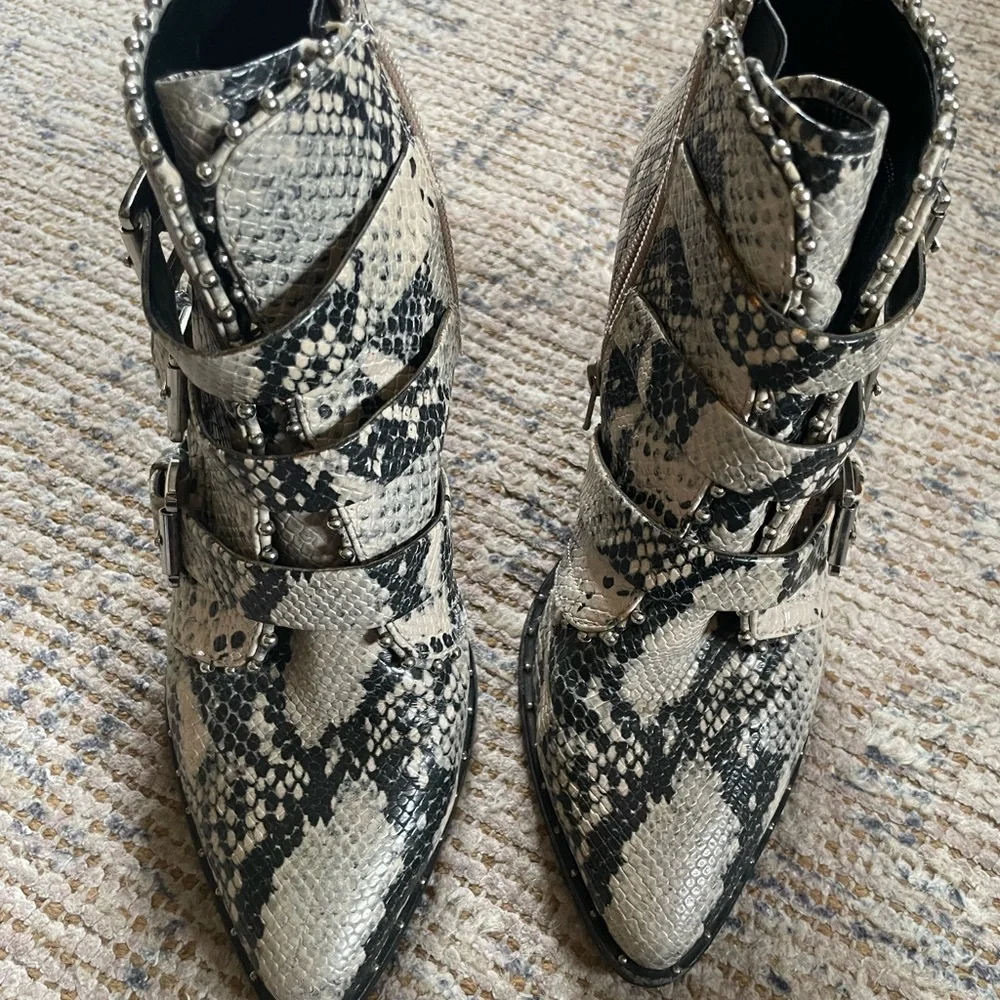 Steve Madden Black and Cream Snakeskin Ankle Boots - Picture 2 of 8